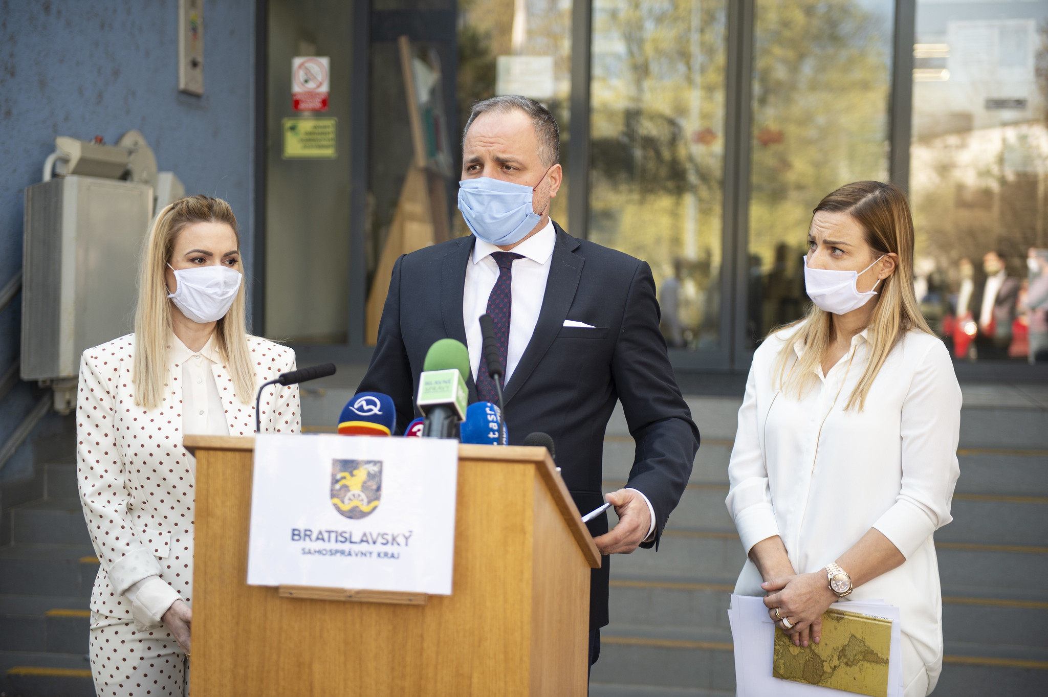 Juraj Droba Pomôžme zachrániť malých a stredných podnikateľov