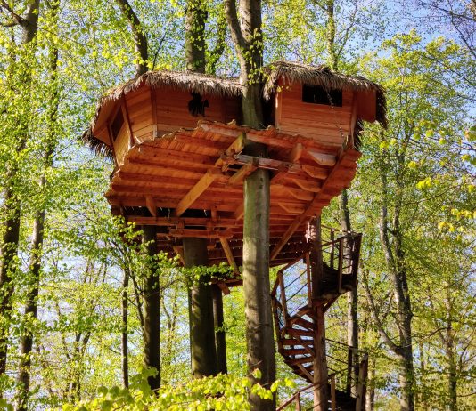 Domček na strome pod Kačínom