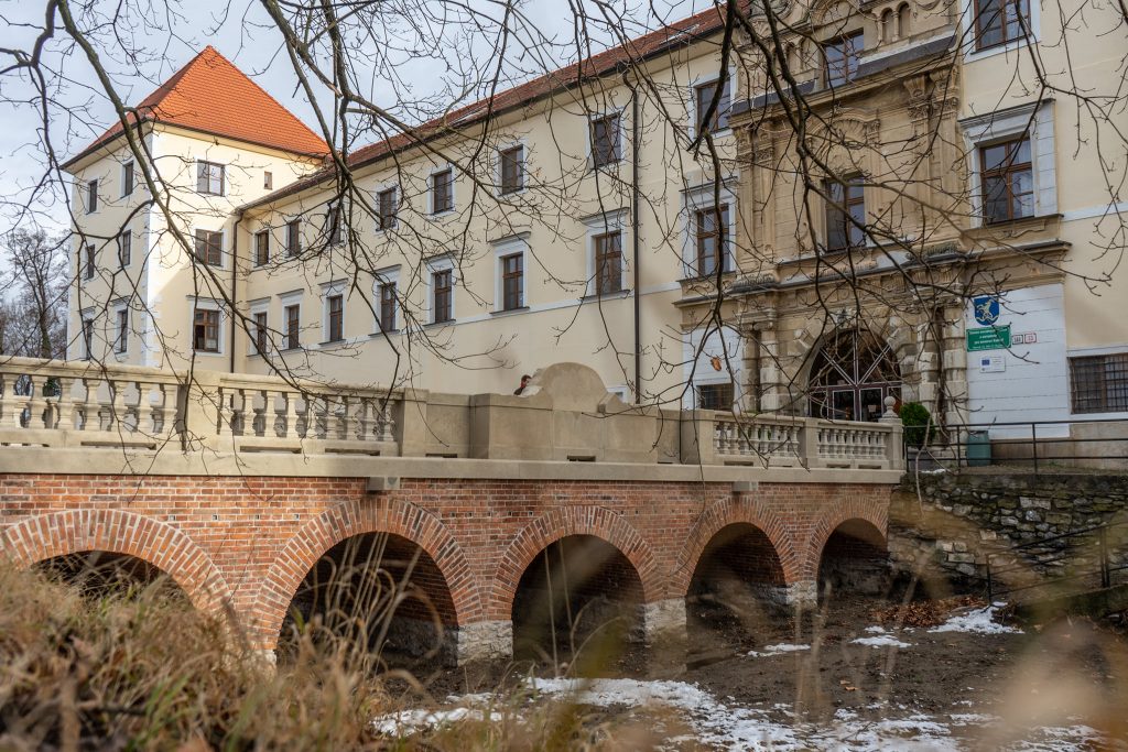 Barokový mostík bol Bratislavskou župou nedávno zrekonštruovaný. 