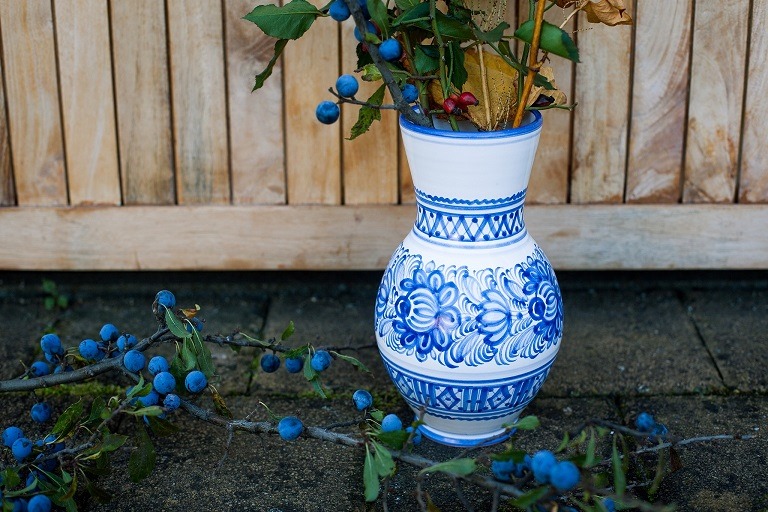 Modranská keramika. Zdroj: Facebook Slovenská ľudová majolika Modra