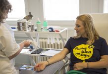 Zamestnanci Úradu BSK sú pravidelnými darcami. Foto je zo spoločného darovania krvi v roku 2019.