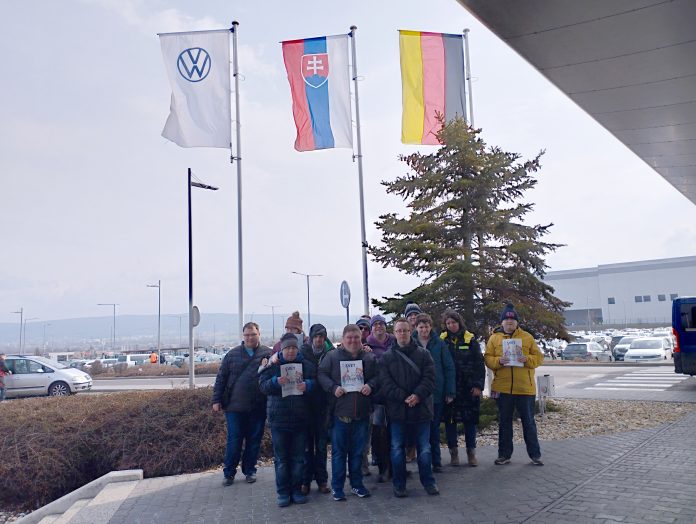 Dňa, 7.3.2023 boli naši klienti zo ZSS ROSA na exkurzii s výkladom vo Volkswagene Slovensko