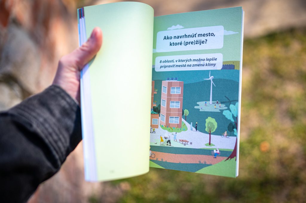 Bratislavský kraj krstil brožúru o eko a enviro výchove určenú pre základné a stredné školy