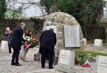 Pripomenuli sme si maďarské židovské obete na cintoríne v Petržalke