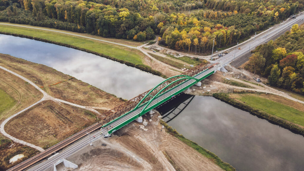 Nový železničný most ponad rieku Moravu