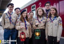 Vlaková púť Betlehemského svetla: Skauti šíria mier, pokoj a nádej do viac ako 300 slovenských obcí