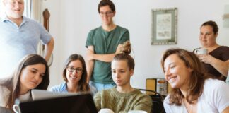 Gymnázium so zameraním na informatiku - Cesta do Digitálnej Budúcnosti