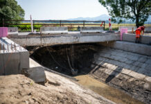 Oprava mostu medzi Pernekom a Malackami