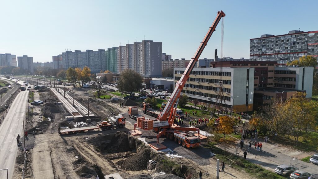 Presun protitankovej steny v Petržalke