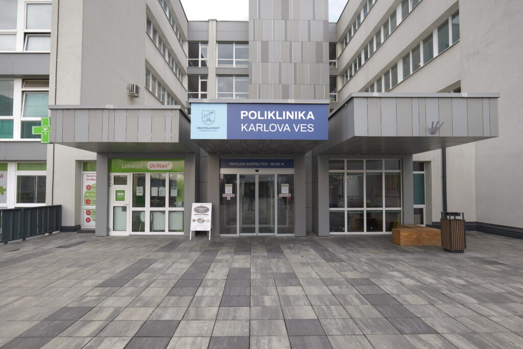 Poliklinika Karlova Ves