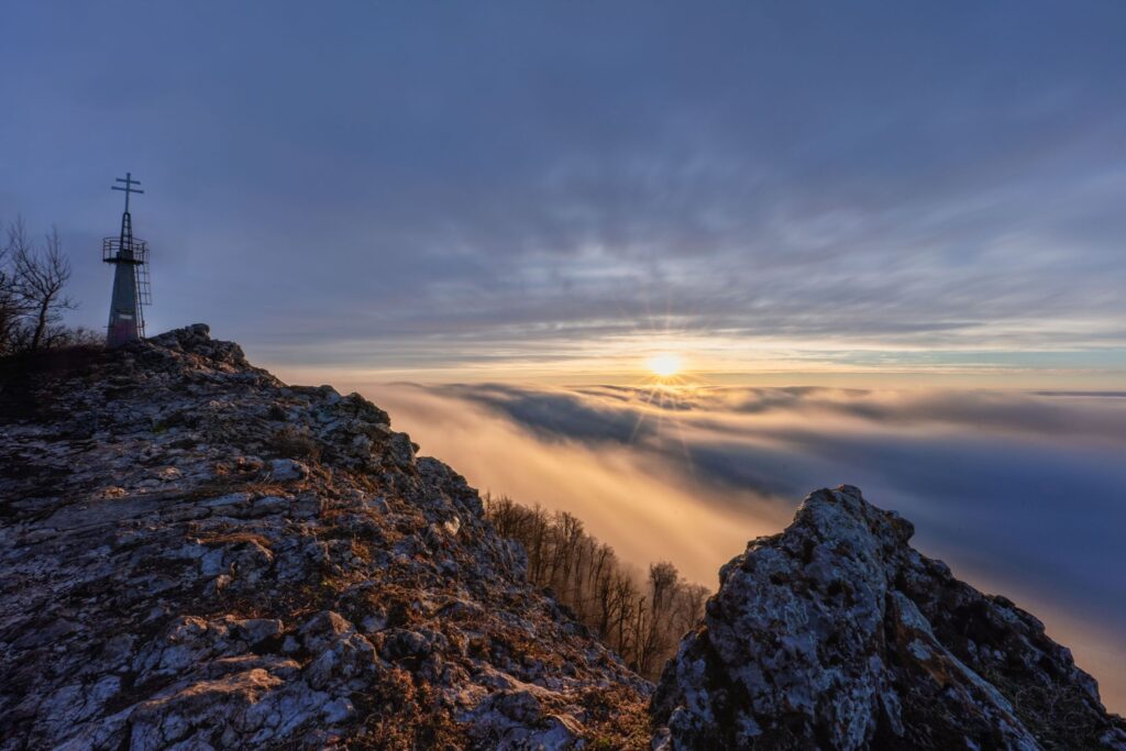 Východ slnka na Nový rok na Vápennej. Foto: Martin Horák