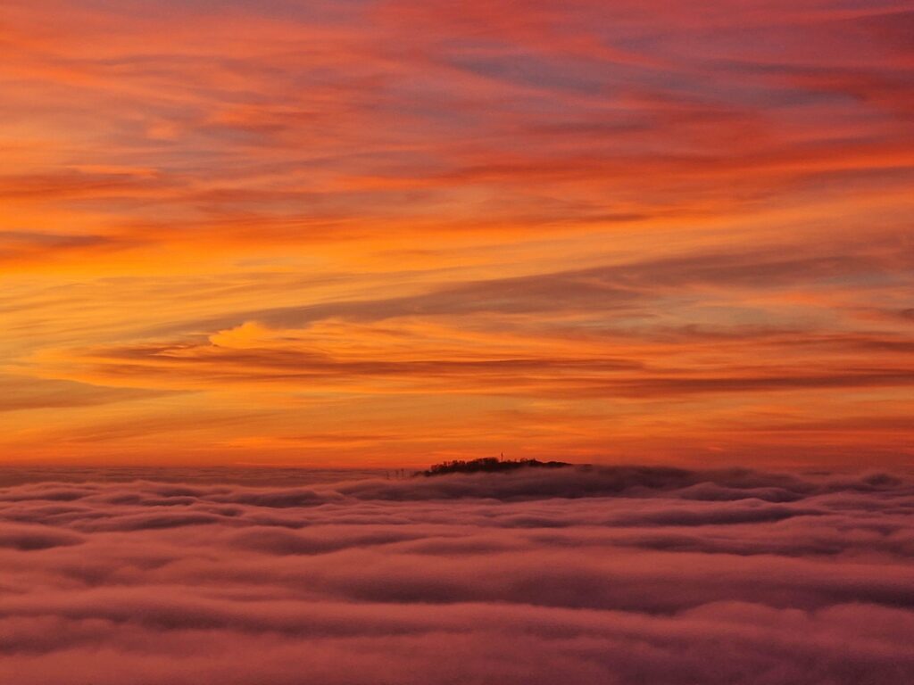 Západ slnka na Veľkej Homoli. Foto: Peter Jankovič