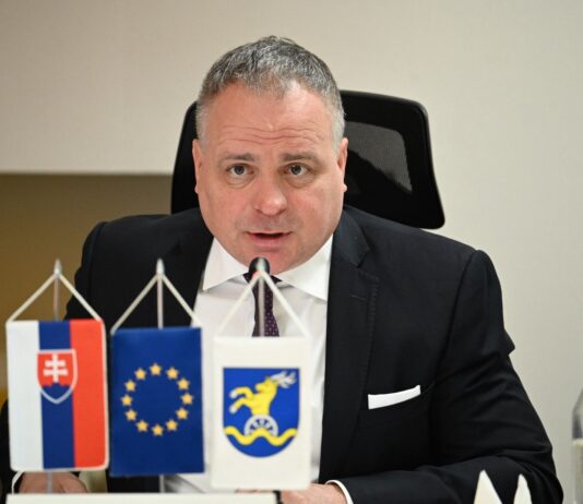 Posledné župné zastupiteľstvo v tomto volebnom období: Na programe sú cesty, sociálne služby, školy aj investície v kraji Zastupiteľstvo BSK 4.4.2025