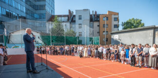 Na župné stredné školy nastúpilo viac ako 5 300 nových prvákov