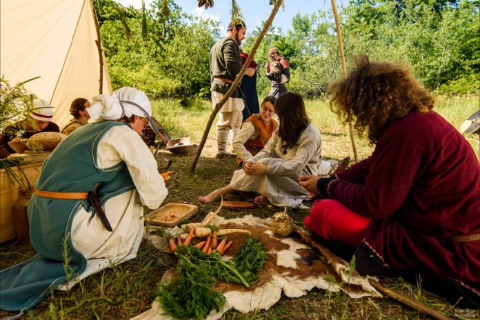 Slovania vo Svätom Jure: popoludnie histórie, remesiel a hudby v Malých Karpatoch