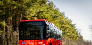 Počas víkendu budú posilnené spoje smerujúce k cintorínom