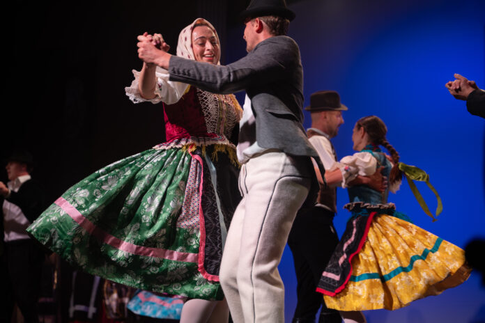 20251011_183729_7863_Ragan