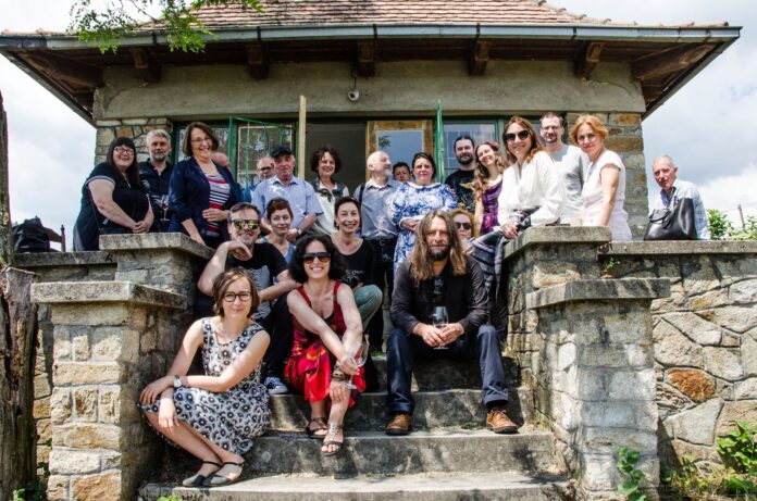 33923289_242821279802771_2224613753033326592_n