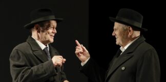 Legendárna inscenácia divadla ASTORKA Korzo ’90 Halpern a Johnson na cestách zaznamenala veľký úspech