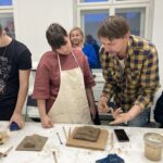 Fragmenty tváre: sochársky workshop s Andrejom Fričom