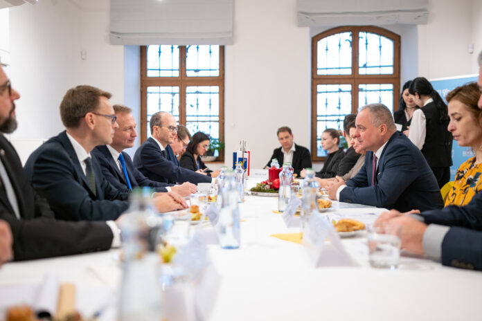 navsteva eurokomisara v Ekocentre Cunovo (2)