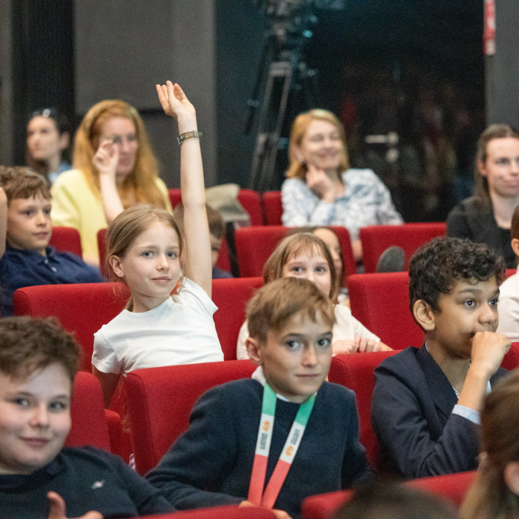 Vráťme knihy do škôl