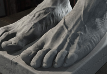 Sochársky workshop s Andrejom Fričom II / Štúdia nohy – model členka s chodidlom Skluptúra mužských chodidiel zo sadry