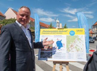 Príprava obchvatu Pezinka sa posúva do ďalšej fázy. Zverejnená bola správa o hodnotení vplyvov na životné prostredie Obchvat Pezinka, ktorý je súčasťou veľkého župného obchvatu, aktuálne prechádza posudzovaním EIA