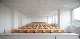 Stredná odborná škola polygrafická v Rači prechádza veľkou modernizáciou. Druhá etapa je v plnom prúde, vznikne tu prestrešené átrium 