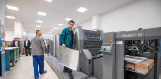 Stredná odborná škola polygrafická v Rači prechádza veľkou modernizáciou. Druhá etapa je v plnom prúde, vznikne tu prestrešené átrium 