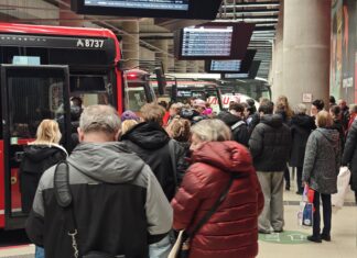 Za zhoršené prevádzkové podmienky na autobusovej stanici Nivy nesie plnú zodpovednosť súkromný prevádzkovateľ. Bratislavský kraj rieši dôsledky Aktuálny stav na Autobusovej stanicy Nivy (marec 2026)