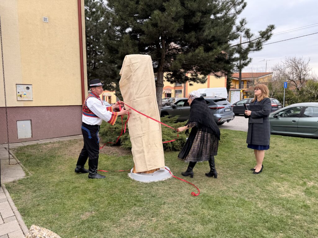 Pamätník Tulipán v Čataji