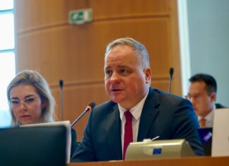 Regióny musia byť plnohodnotnými partnermi v budúcom rozpočte EÚ. Tak znel jasný odkaz predsedu BSK v Európskom parlamente Regióny musia byť plnohodnotnými partnermi v budúcom rozpočte EÚ. Tak znel jasný odkaz predsedu BSK v Európskom parlamente