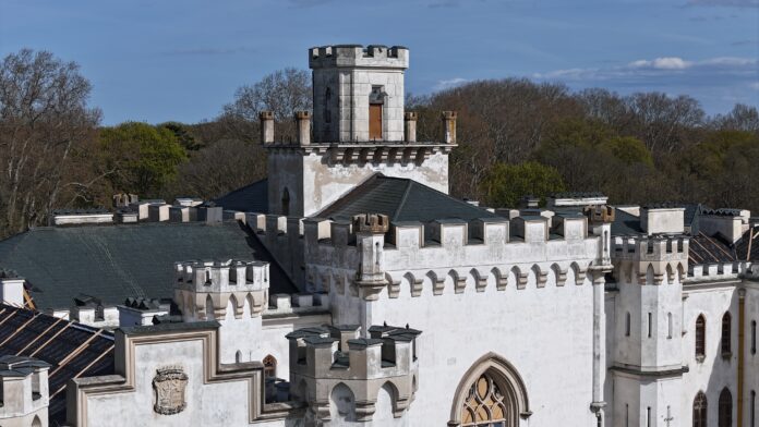 Rekonštrukcia kaštieľa Rusovce (apríl 2026)