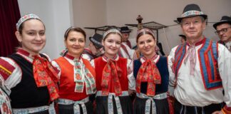 Folklórna skupina Tulipán Čataj