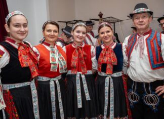 Folklórna skupina Tulipán Čataj