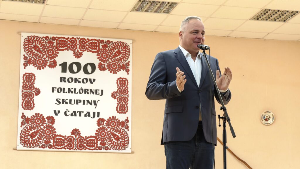 100 rokov folklórnej tradície v Čataji