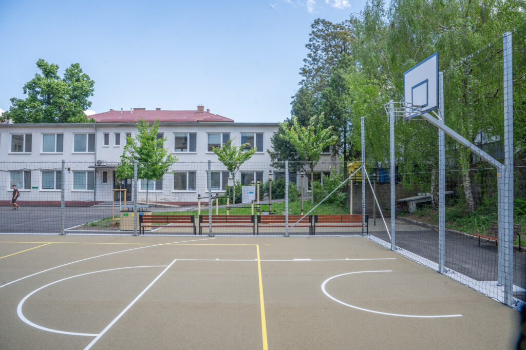 SPŠ Zochova
