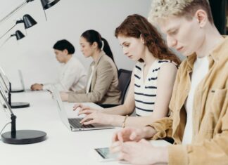 Školy budú mať k dispozícii etický kódex pre využívanie AI