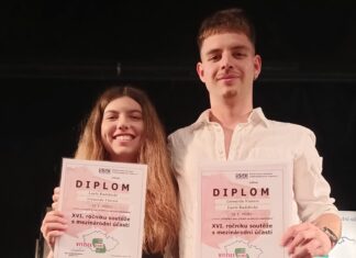 SOŠ obchodu a služieb, Sklenárova 1, Bratislava zaujala v Českých Budějoviciach: Leonardo a Laura bodovali na medzinárodnej súťaži „Vítejte u nás“.