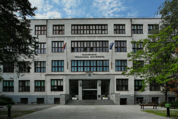 Slovennská technická univerzita