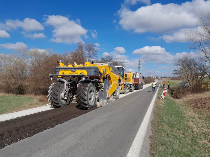 Bratislavský kraj pokračuje v opravách ciest Bratislavský kraj pokračuje v opravách ciest