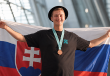 Žiak gymnázia v pôsobnosti Bratislavského samosprávneho kraja Jozef Steinhübl dosiahol výrazný medzinárodný úspech