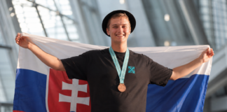 Žiak gymnázia v pôsobnosti Bratislavského samosprávneho kraja Jozef Steinhübl dosiahol výrazný medzinárodný úspech