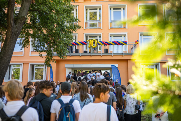 Gymnázium Alberta Einsteina dostalo po 70 rokoch novú tvár