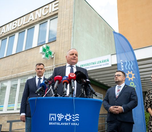 Bratislavský kraj má 24-hodinovú lekáreň. Župa našla riešenie spolu s Farmaceutickou fakultou UK