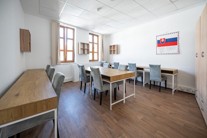 Tanečné konzervatórium má nový internát. Bratislavská župa myslí na žiakov komplexne
